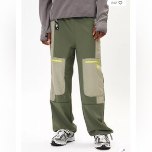 NWOT Without Walls Men’s Trail Paneled Utility Pants